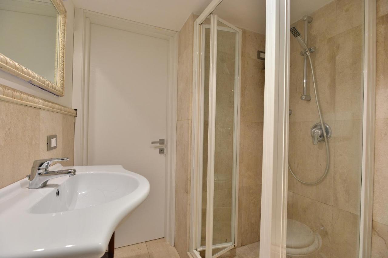 Izzhome City Center Cozy Кальяри Экстерьер фото